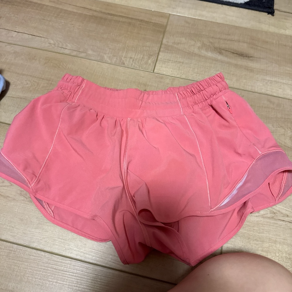 Lululemon Hotty hot High rise shorts